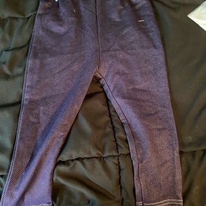 Lemon top with pockets and jeans